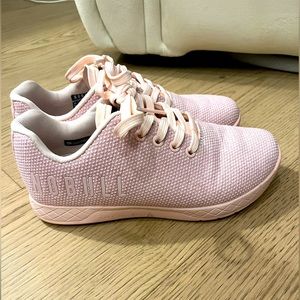 No Bull Womens Trainers- Sz. 7 - Pale Pink